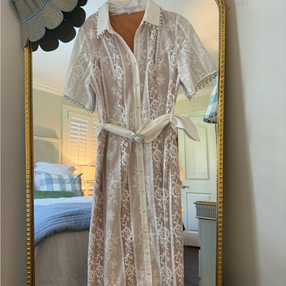 Elliatt White and Tan Dress